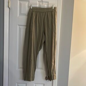 Wonen’s Linen Pants